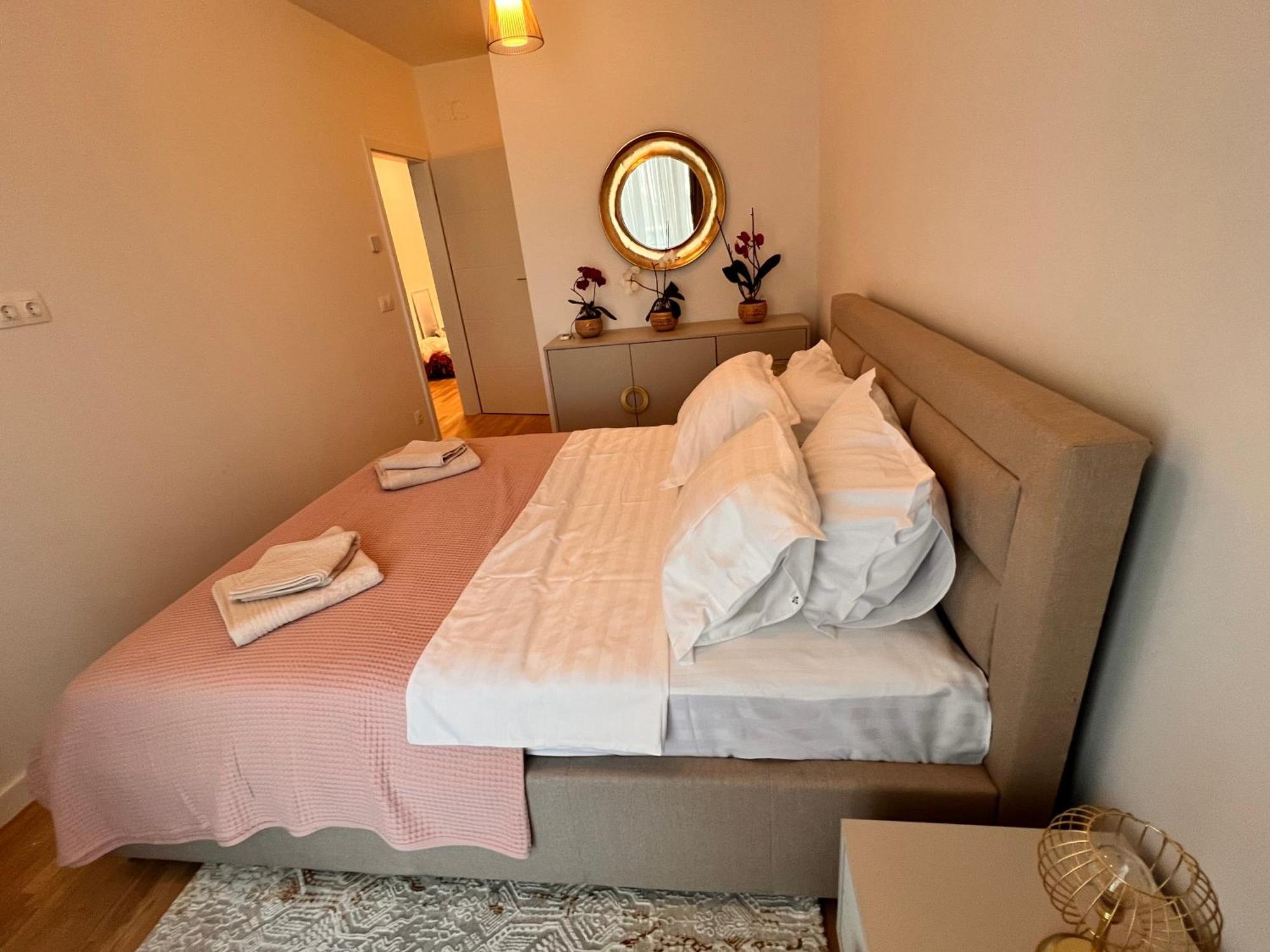 Cosy Stay ブカレスト エクステリア 写真